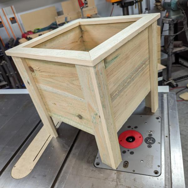 Small Cedar Planter